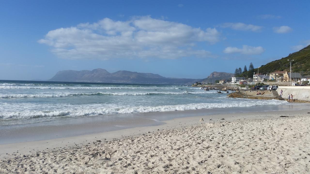 Coral Sands On Muizenberg Apartment Exterior photo